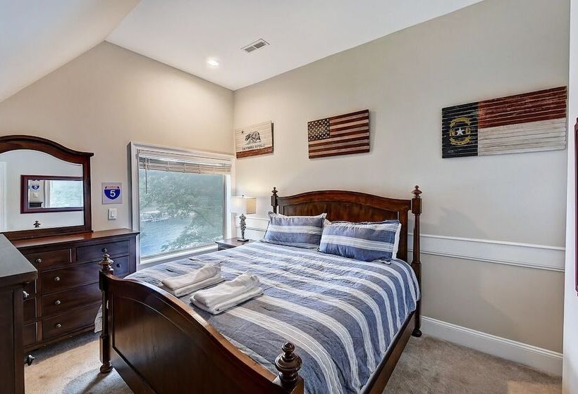 Family Lake House Retreat By Avantstay Sleeps 28