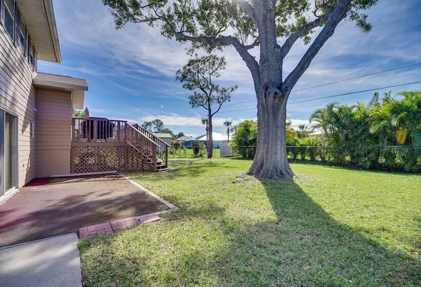 Sebastian Home W/ Large Deck Near Golfing & Beach
