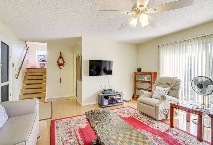 Sebastian Home W/ Large Deck Near Golfing & Beach