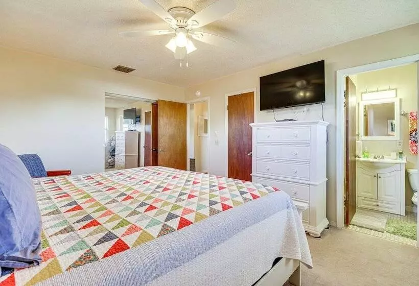 Sebastian Home W/ Large Deck Near Golfing & Beach