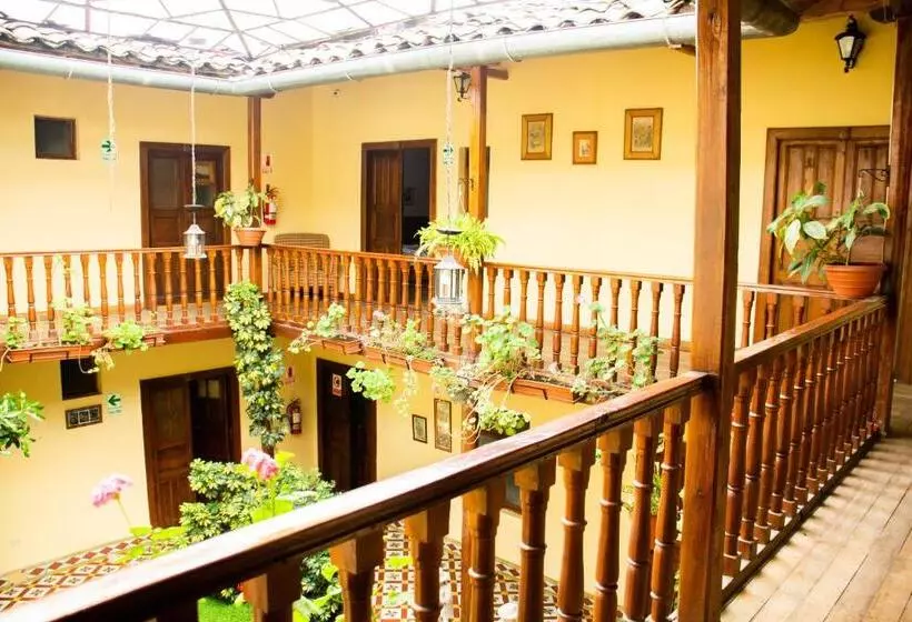 هتل Casa Bonita Colonial