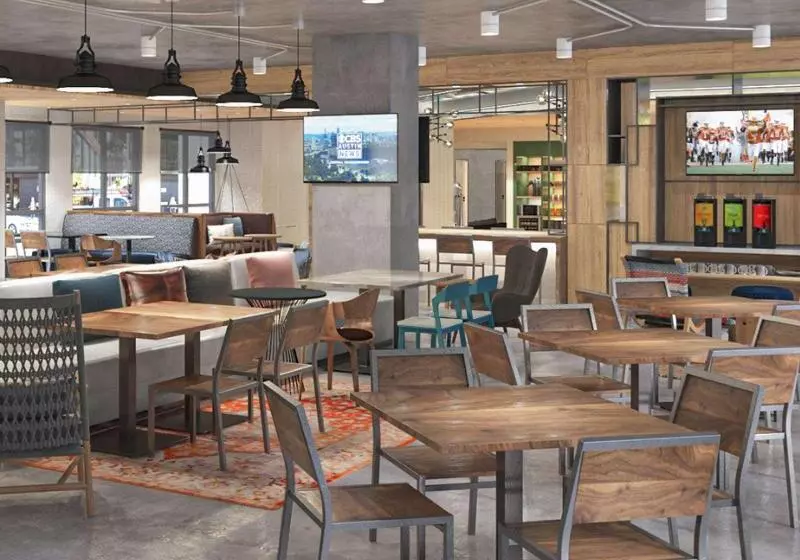 هتل Hampton Inn Austin East Side 5th Street