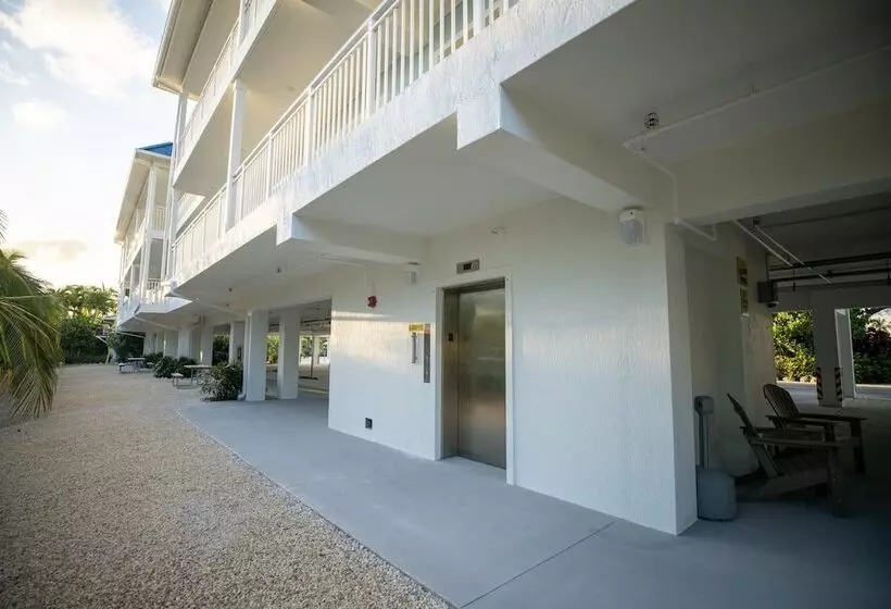 Sugarloaf Key Hotel At Koa Resort