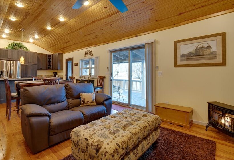 Lake Lure Village Cabin, 3 Mi To Chimney Rock!