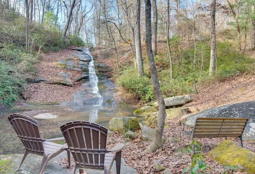 Lake Lure Village Cabin, 3 Mi To Chimney Rock!