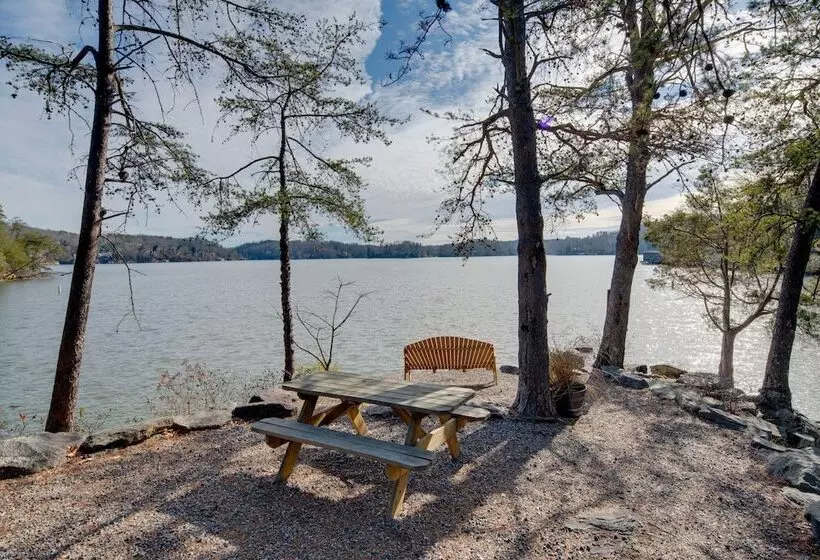 Lake Lure Village Cabin, 3 Mi To Chimney Rock!