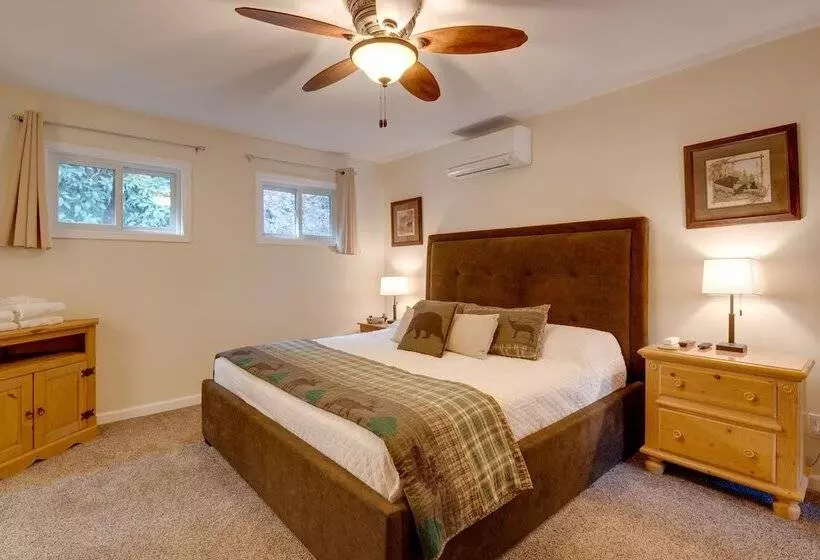 Lake Lure Village Cabin, 3 Mi To Chimney Rock!