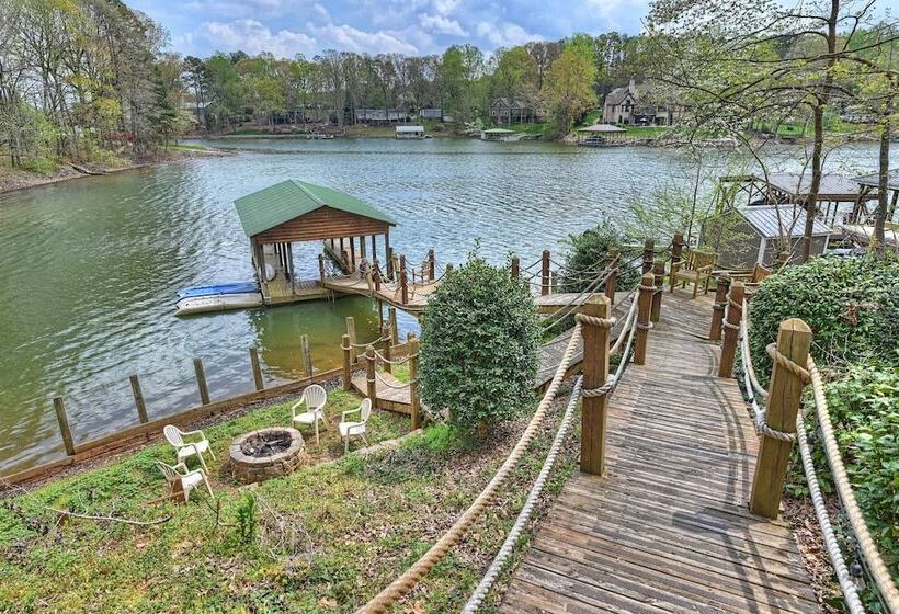 Lakeside Lodge By Avantstay Hot Tub + Dock
