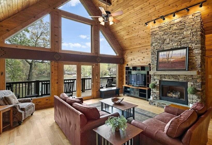 Lakeside Lodge By Avantstay Hot Tub + Dock