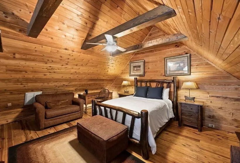 Lakeside Lodge By Avantstay Hot Tub + Dock