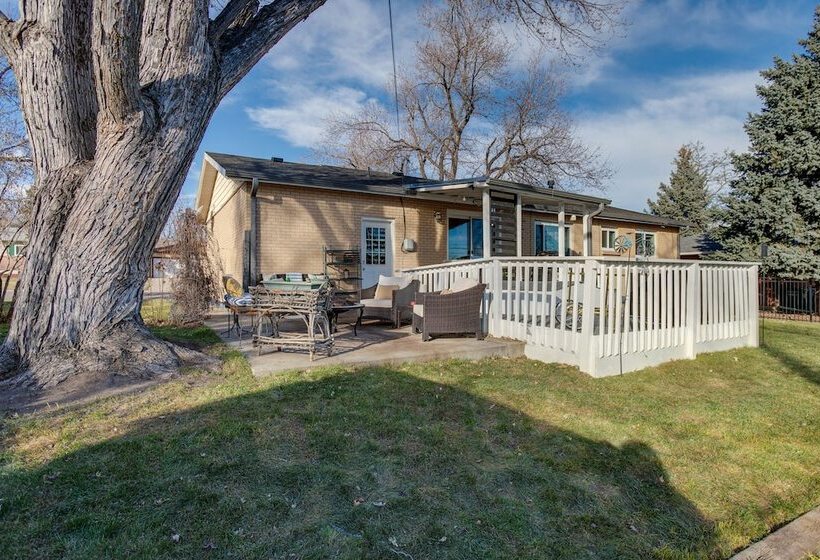 10 Mi To Dtwn Denver: Lakewood Home W/ Patio