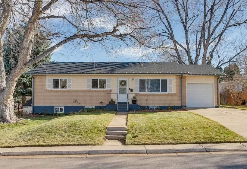 10 Mi To Dtwn Denver: Lakewood Home W/ Patio