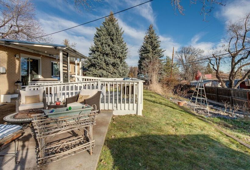 10 Mi To Dtwn Denver: Lakewood Home W/ Patio