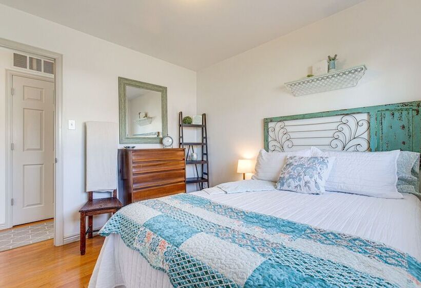 10 Mi To Dtwn Denver: Lakewood Home W/ Patio