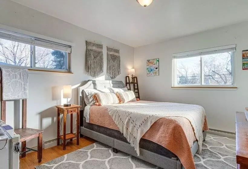 10 Mi To Dtwn Denver: Lakewood Home W/ Patio