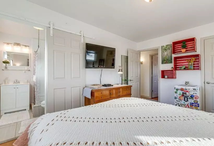 10 Mi To Dtwn Denver: Lakewood Home W/ Patio