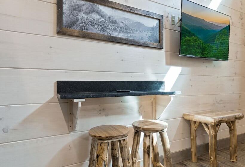 Mount Cammerer Unit 4