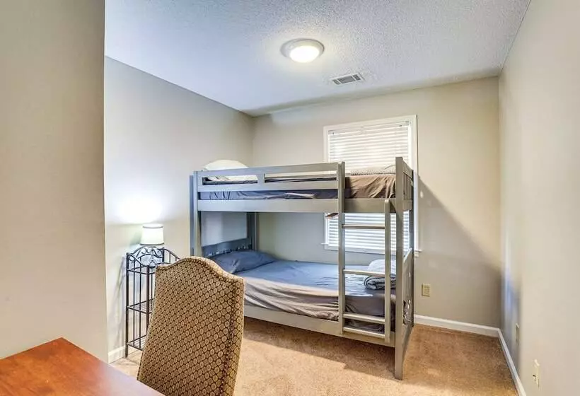 Mount Pleasant Home W/ Yard, Sunroom & Game Room!