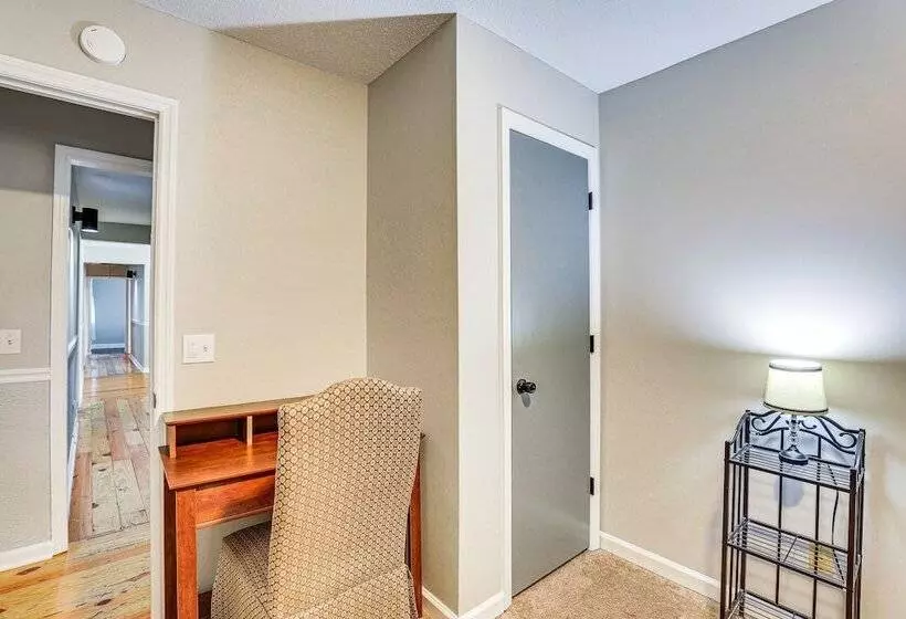Mount Pleasant Home W/ Yard, Sunroom & Game Room!
