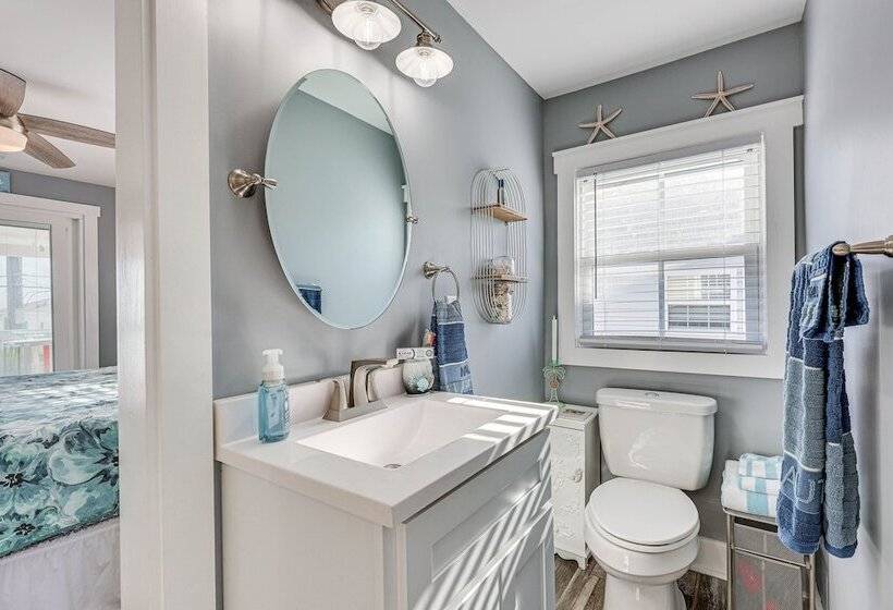 Ocean View  Sea Gem  Bungalow: Steps To Beach!