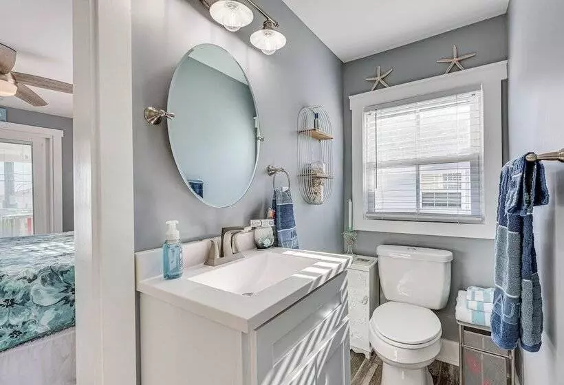 Ocean View  Sea Gem  Bungalow: Steps To Beach!