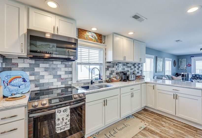 Ocean View  Sea Gem  Bungalow: Steps To Beach!