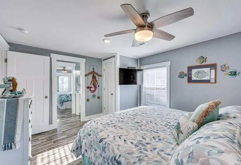 Ocean View  Sea Gem  Bungalow: Steps To Beach!