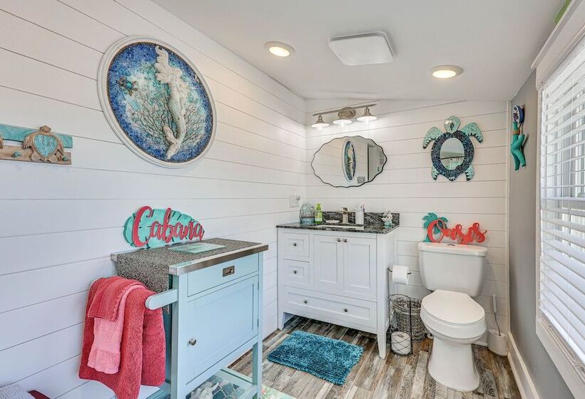 Ocean View  Sea Gem  Bungalow: Steps To Beach!