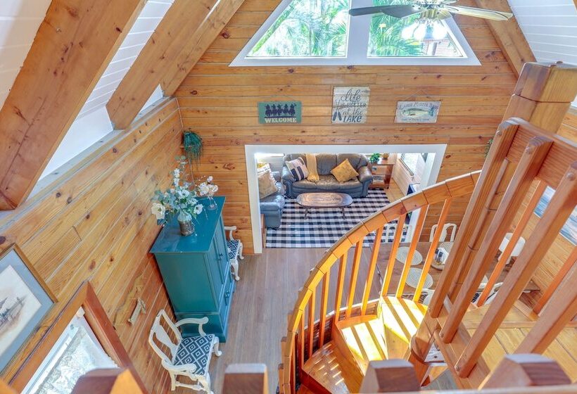 Okeechobee Cabin W/ Patio & Community Pool!