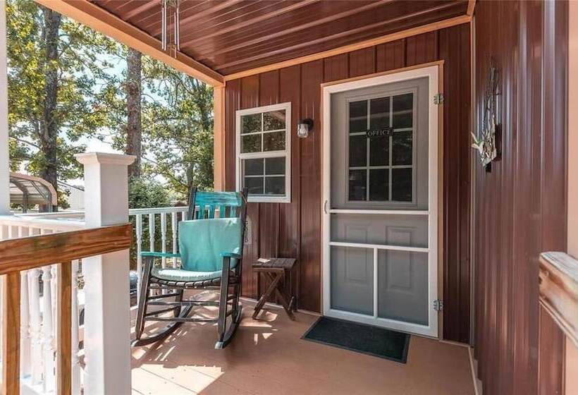 Пансион Dragonfly Meadows Guesthouse