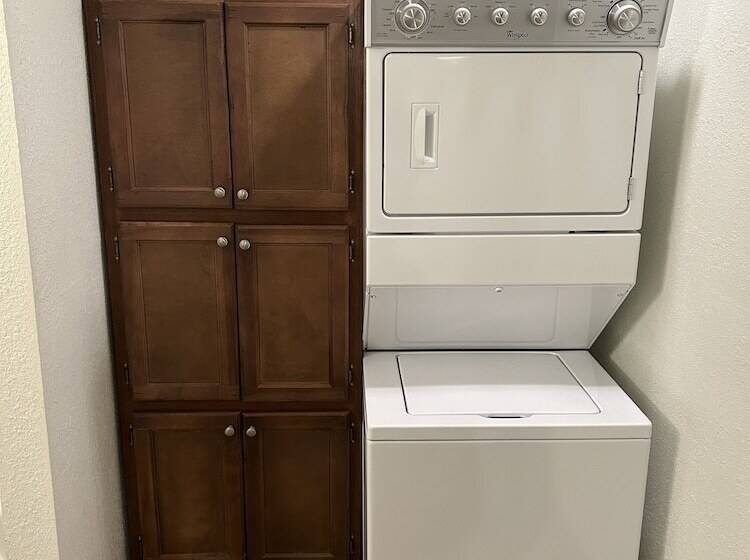 Пансион Dragonfly Meadows Guesthouse