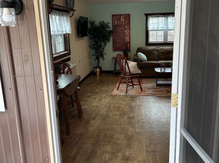 Пансион Dragonfly Meadows Guesthouse