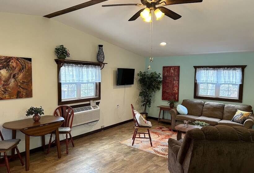 Пансион Dragonfly Meadows Guesthouse