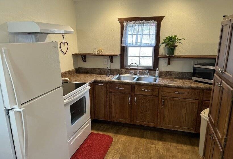 Пансион Dragonfly Meadows Guesthouse