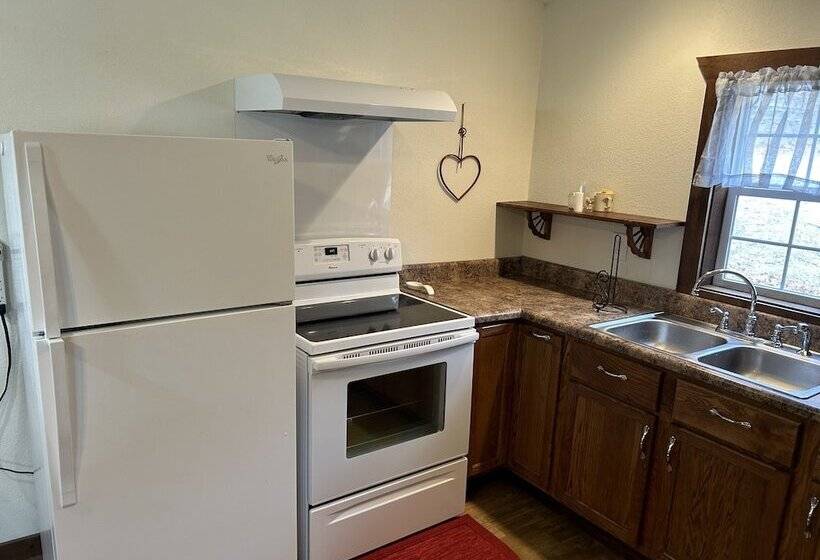 Пансион Dragonfly Meadows Guesthouse