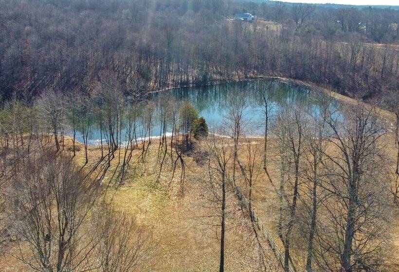 Pet Friendly Emerald Lake Retreat In Charlestown!