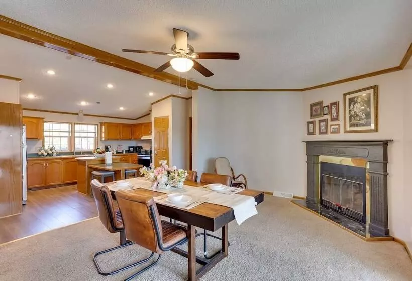 Pet Friendly Emerald Lake Retreat In Charlestown!