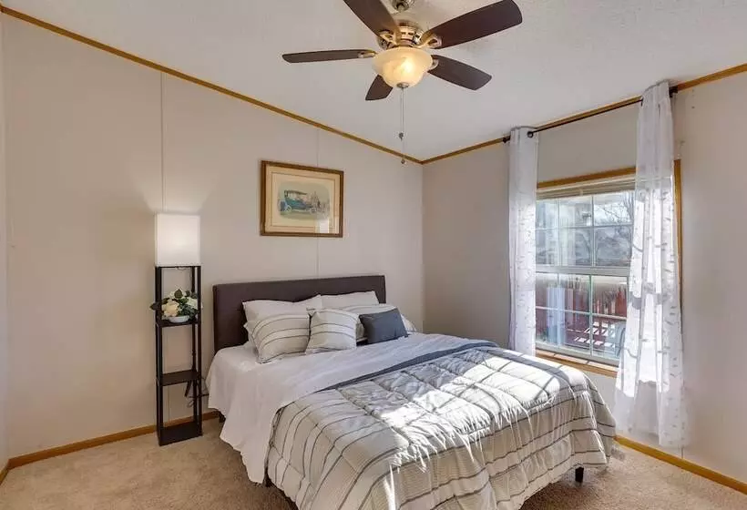 Pet Friendly Emerald Lake Retreat In Charlestown!