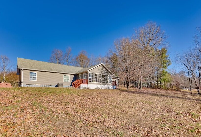 Pet Friendly Emerald Lake Retreat In Charlestown!