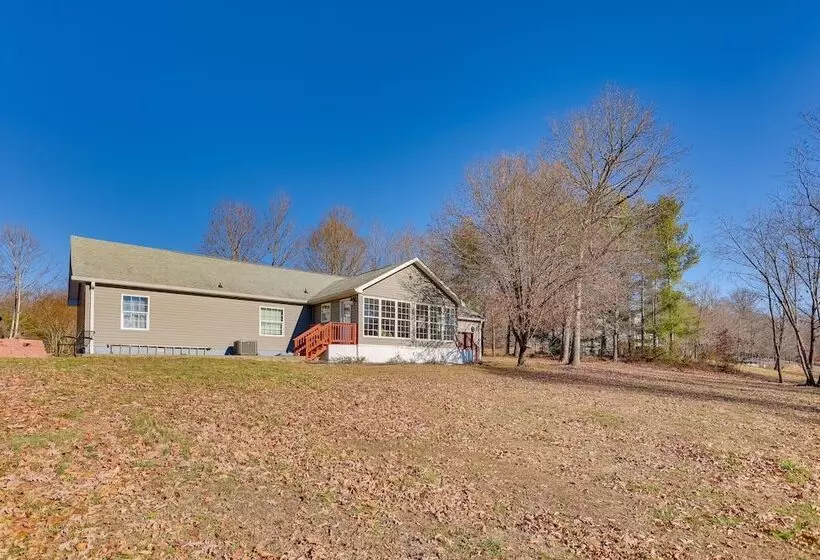 Pet Friendly Emerald Lake Retreat In Charlestown!