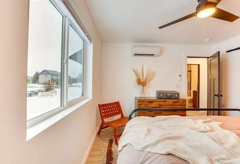 Family Friendly Donnelly Home W/ Private Hot Tub!