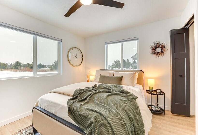 Family Friendly Donnelly Home W/ Private Hot Tub!