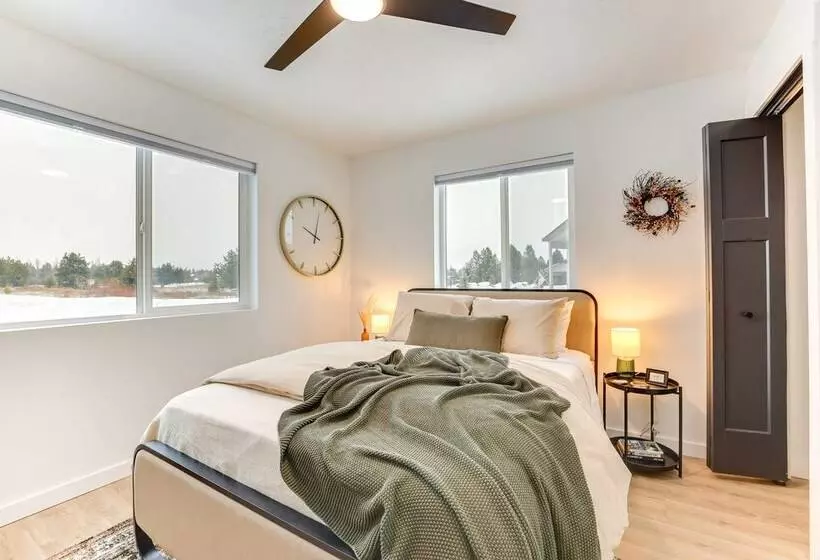 Family Friendly Donnelly Home W/ Private Hot Tub!