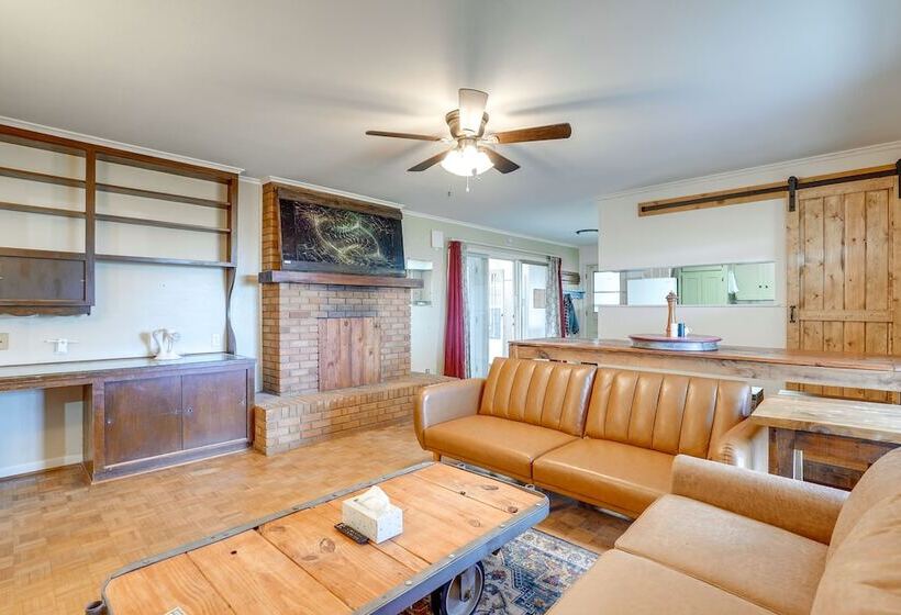 Pet Friendly Louisiana Abode Near Fishing & Hiking