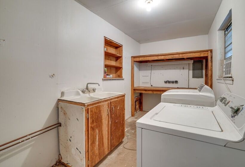 Pet Friendly Louisiana Abode Near Fishing & Hiking