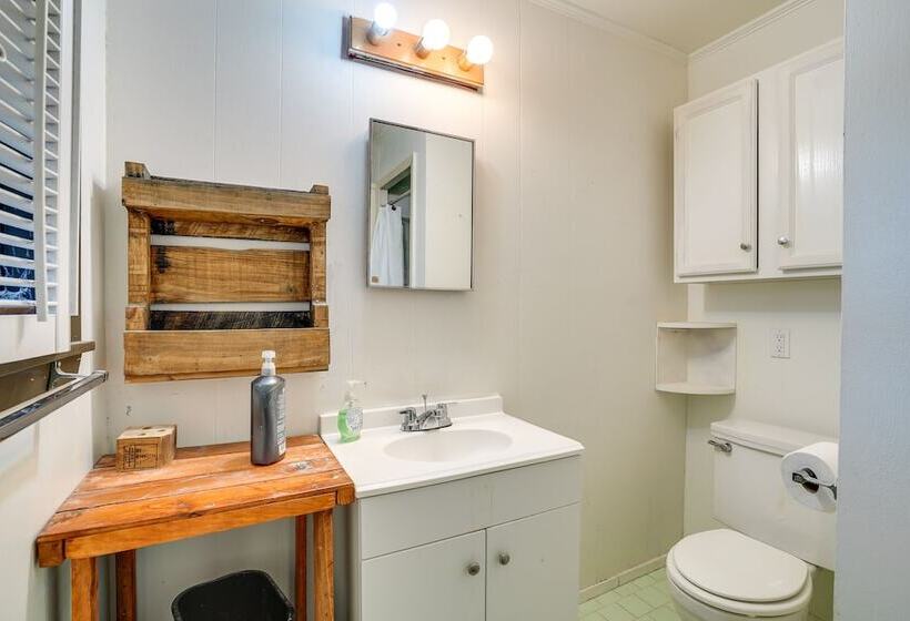 Pet Friendly Louisiana Abode Near Fishing & Hiking