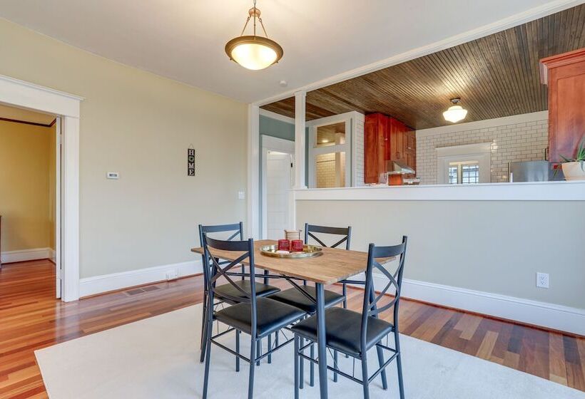 Pet Friendly Seattle Home ~ 6 Mi To Downtown!