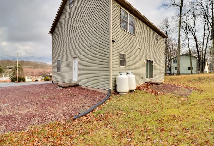 Poconos Retreat W/ Lake & Mountain Views!