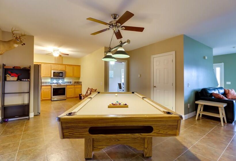 Poconos Retreat W/ Lake & Mountain Views!