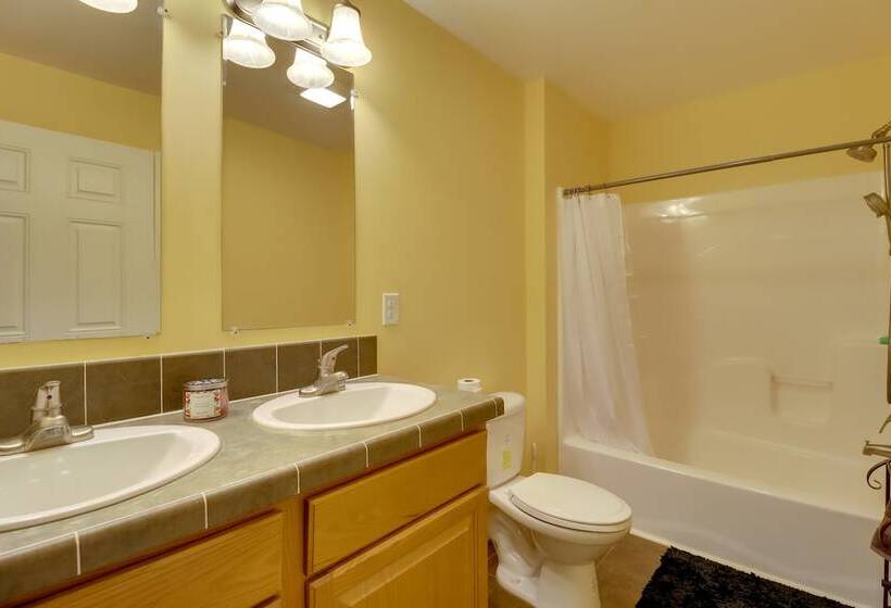 Poconos Retreat W/ Lake & Mountain Views!